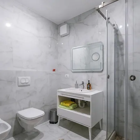 Air Albania Stadium Apartments *